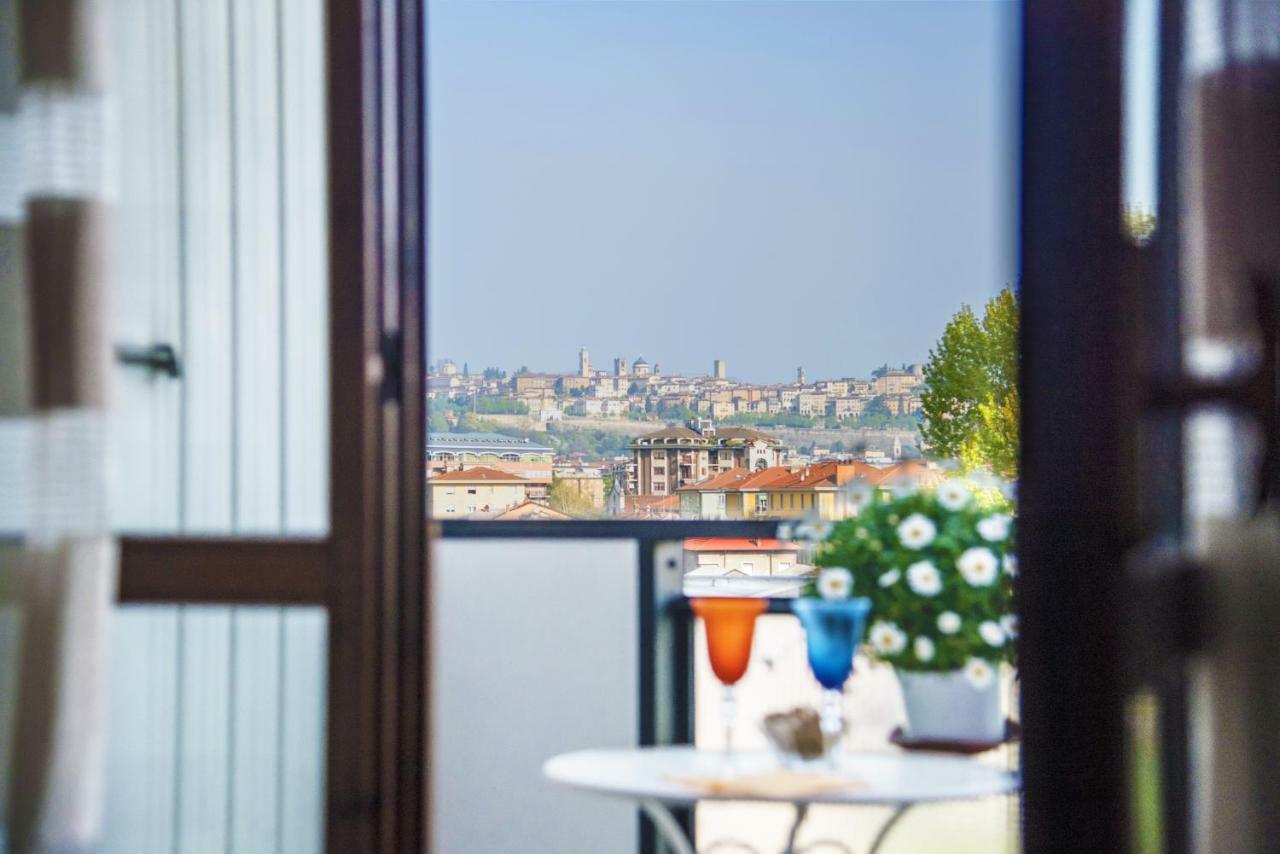 Chic Panoramic Apartment Bergamo Exteriör bild